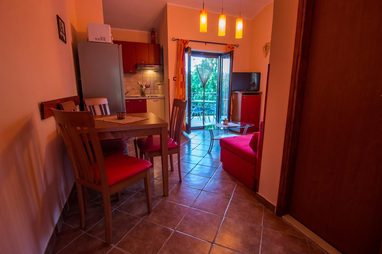 Apartments Angela 1711 Rakalj Luaran gambar
